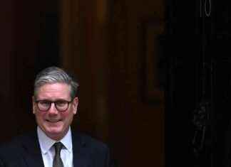 Le gouvernement de Strarmer sous les projecteurs pour ses actions controversées news-09082024-154036