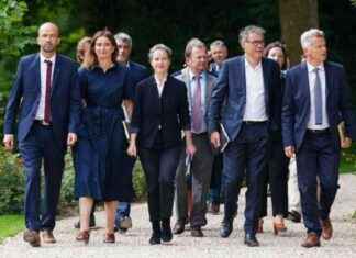 Rencontre entre Lucie Castets et les leaders du NFP avec Emmanuel Macron news-23082024-125844