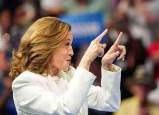 Kamala Harris brise un œuf d’une main: les réseaux sociaux réagissent news-31082024-020728