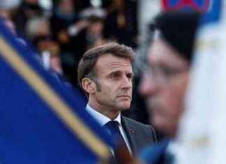 Emmanuel Macron et Michel Barnier : Partage des Tâches en Scène news-14092024-142938