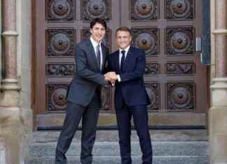 Emmanuel Macron et Justin Trudeau favorisent une économie ouverte et décarbonée au Canada news-27092024-044256