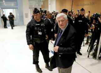 Procès des assistants du RN: le spectacle de Bruno Gollnisch news-09102024-052511