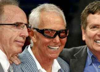 Décès de Jim Abrahams, co-réalisateur de « Y a-t-il un pilote dans l’avion » et de « Top Secret » news-26112024-231739