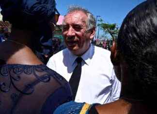 François Bayrou visite Mayotte en pleine crise du cyclone Chido: Discours prévu à 16h30 franois-bayrou-visite-mayotte-en-pleine-crise-du-cyclone-chido-discours-prvu-16h30