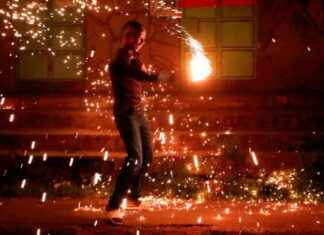 Nouvel An 2025 : Vœux d’Emmanuel Macron, manifestations en Géorgie et célébrations mondiales nouvel-an-2025-vux-demmanuel-macron-manifestations-en-gorgie-et-clbrations-mondiales