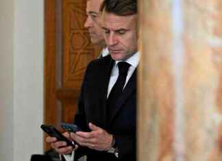 Deepfakes : Emmanuel Macron et l’autodérision au sommet sur l’IA deepfakes-emmanuel-macron-et-lautodrision-au-sommet-sur-la