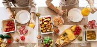 Découverte culinaire : burrata, bresaola, jambon, edamame, chou kale et pain au chocolat pour un brunch healthy Découverte culinaire : burrata, bresaola, jambon, edamame, chou kale et pain au chocolat pour un brunch healthy