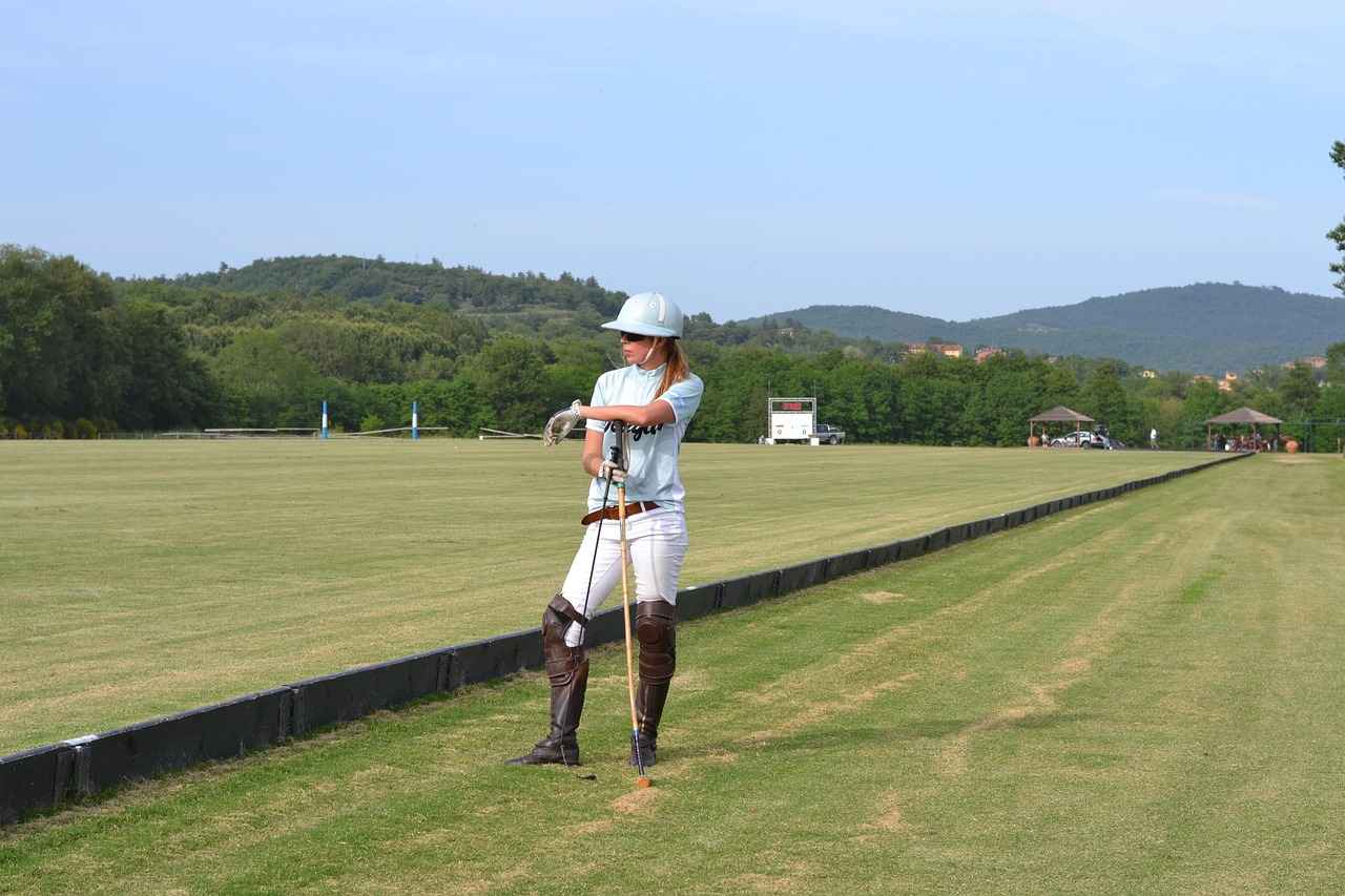 Maillot OM 125 ans, maillot Mexique, polo 5 ou RS6 : mode et voiture, les incontournables ! 1 Le Maillot de l'Olympique de Marseille : Une Histoire de Passion